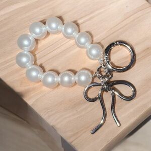 White and Silver Pearls and Bow Bag Charm NWT